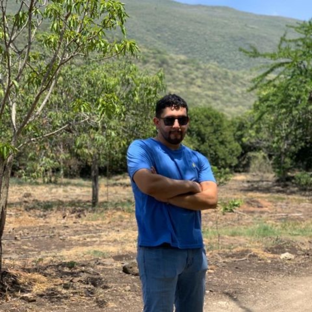 Meet your Posher, Alexis